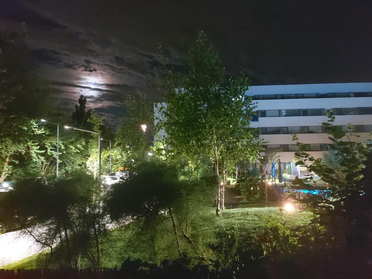 Atria Urban Resort Bucureşti Ngoại thất bức ảnh